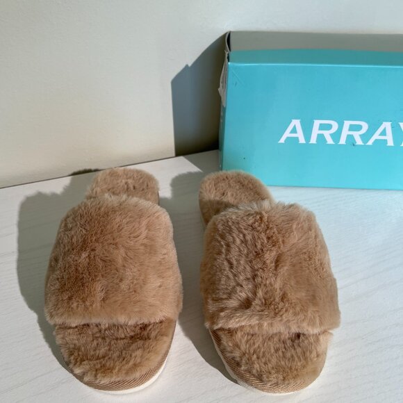 Array Fuzzy Open Toe Slide Slippers Women’s Sz 7 New in Box - Picture 3 of 3